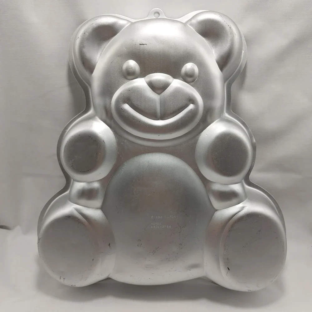 Vintage‎ 1982 Wilton 502-3754 Huggable Teddy Bear Aluminum Cake Pan Mold Retired